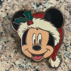 Disney Mickey Christmas Hat Trading Pin